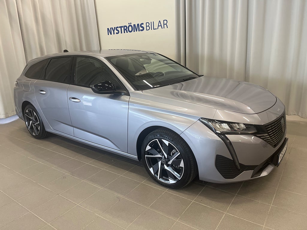 Peugeot 308 sw Hybrid 145 AUT Sportswagon thumbnail