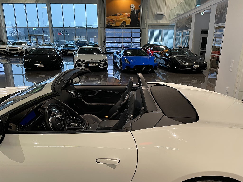 Jaguar F-TYPE 2021 - miniatyr 4