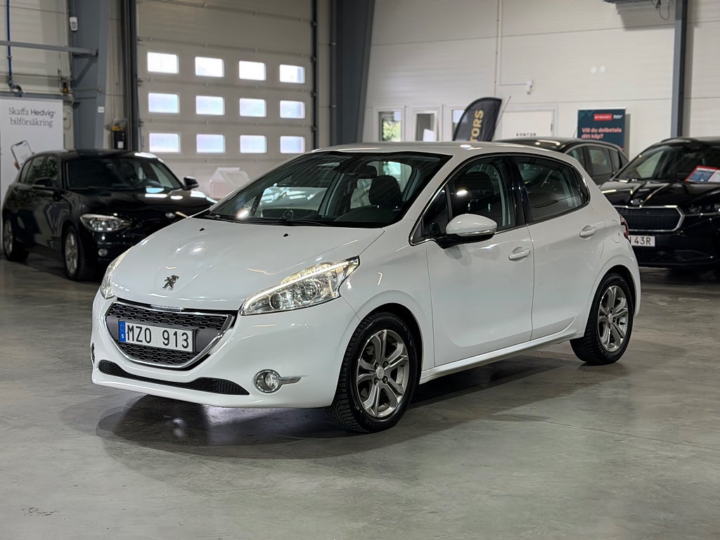 Peugeot 208 5-dörrar 1.2 VTi 82 Euro 5 82hk | Kamrem bytt