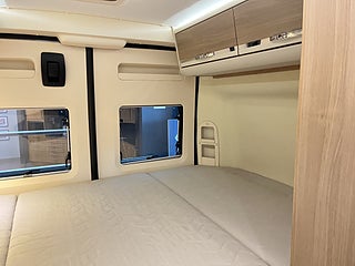 Husbil-halvintegrerad Adria TWIN 600 SP AXESS 19 av 25