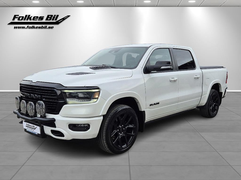 Dodge RAM 1500 Laramie Night Edition V8 HEMI Multilucka Decked.