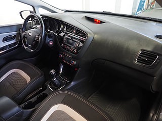 Halvkombi Kia Ceed 9 av 19