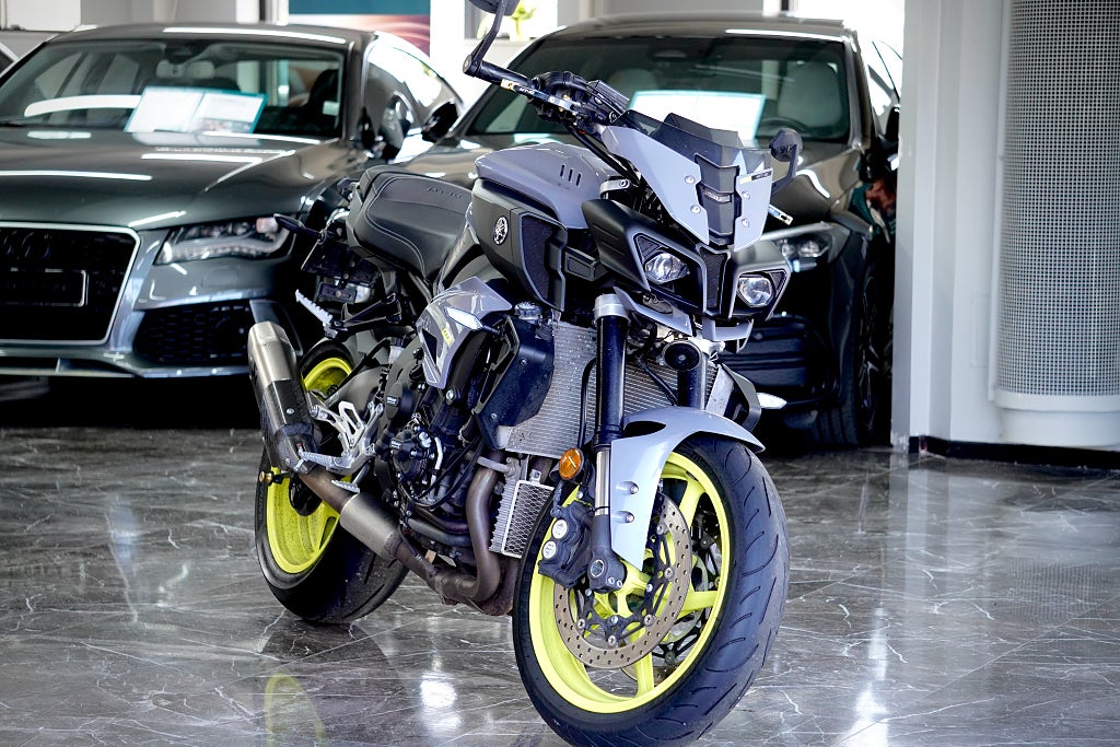 Yamaha MT-10 1.0 Akrapovic 