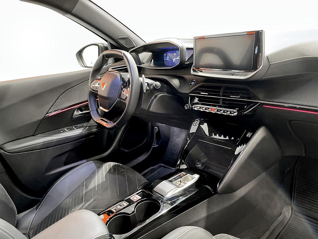 Bild på Peugeot 2008 GT 1.2 PT 130hk Aut - 360-KAMERA, 1 ÄGARE