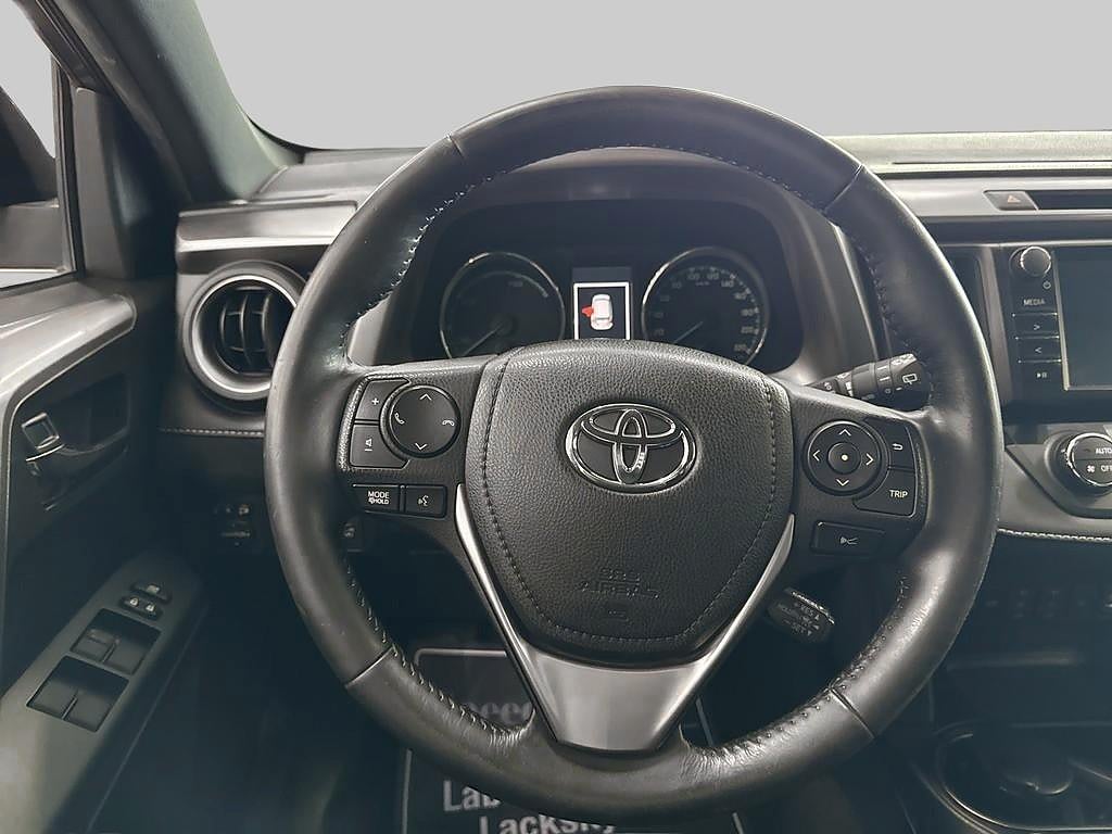 Toyota RAV4 2017 - miniatyr 10