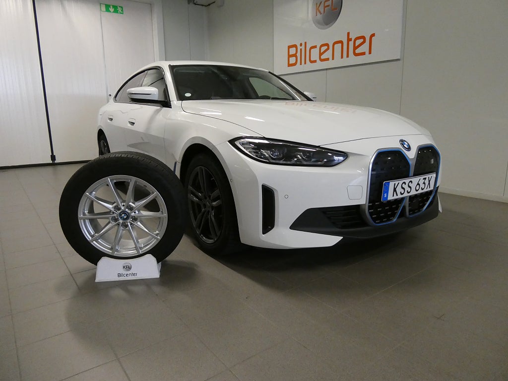 BMW i4 eDrive40 Gran Coupé 83.9 kWh Kamera-Navi-BLIS-Drag-SoV