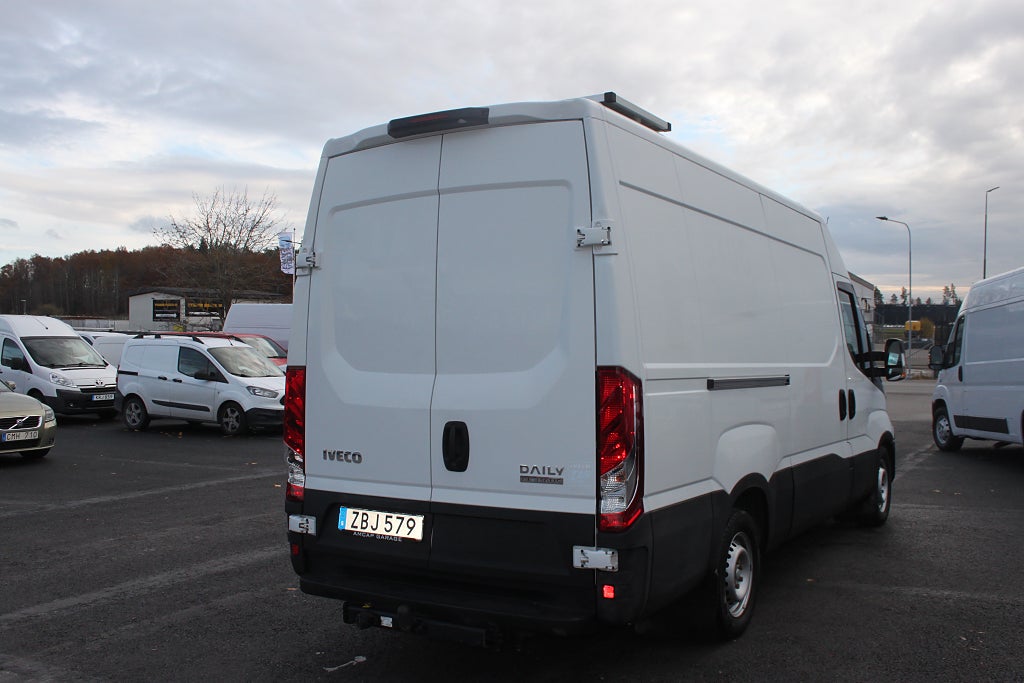 Iveco Daily 35-140 Skåpbil 2.3 JTD Hi-Matic Euro 6, bild 11