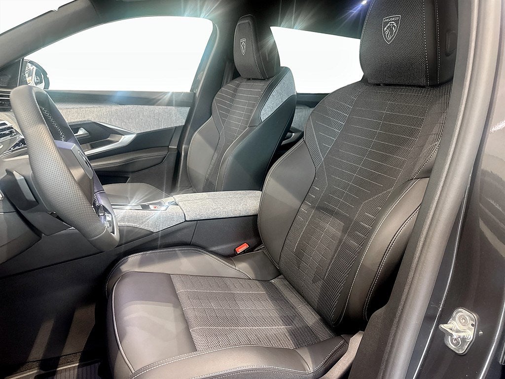 Bild på Peugeot 5008 GT+ Hybrid - DEMO