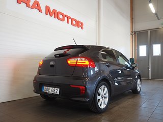 Halvkombi Kia Rio 6 av 18