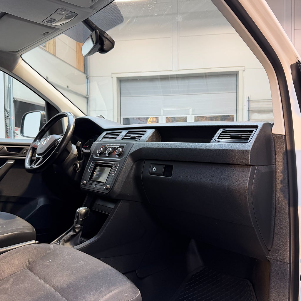 Volkswagen Caddy Van 1.6 TDI BMT Dragkrok Värmare Inkl Vinterhjul