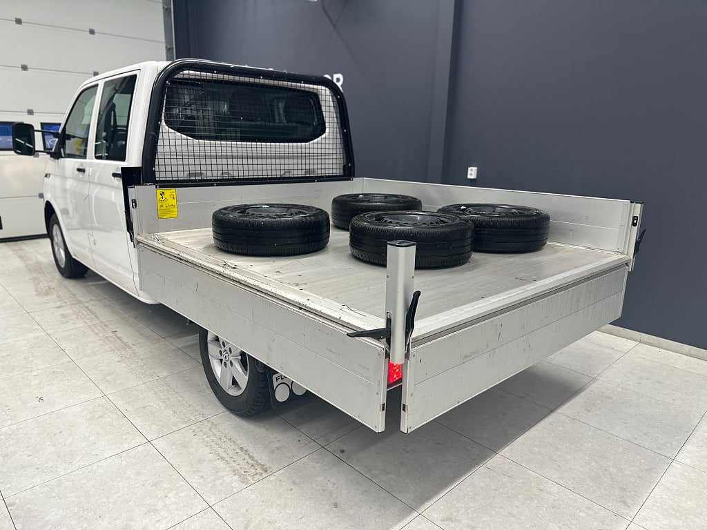 Volkswagen Transporter Dubbelhytt T30 2.0TDI/Dragkrok/moms/Värmare4.99%