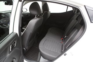 Halvkombi Hyundai i10 6 av 19