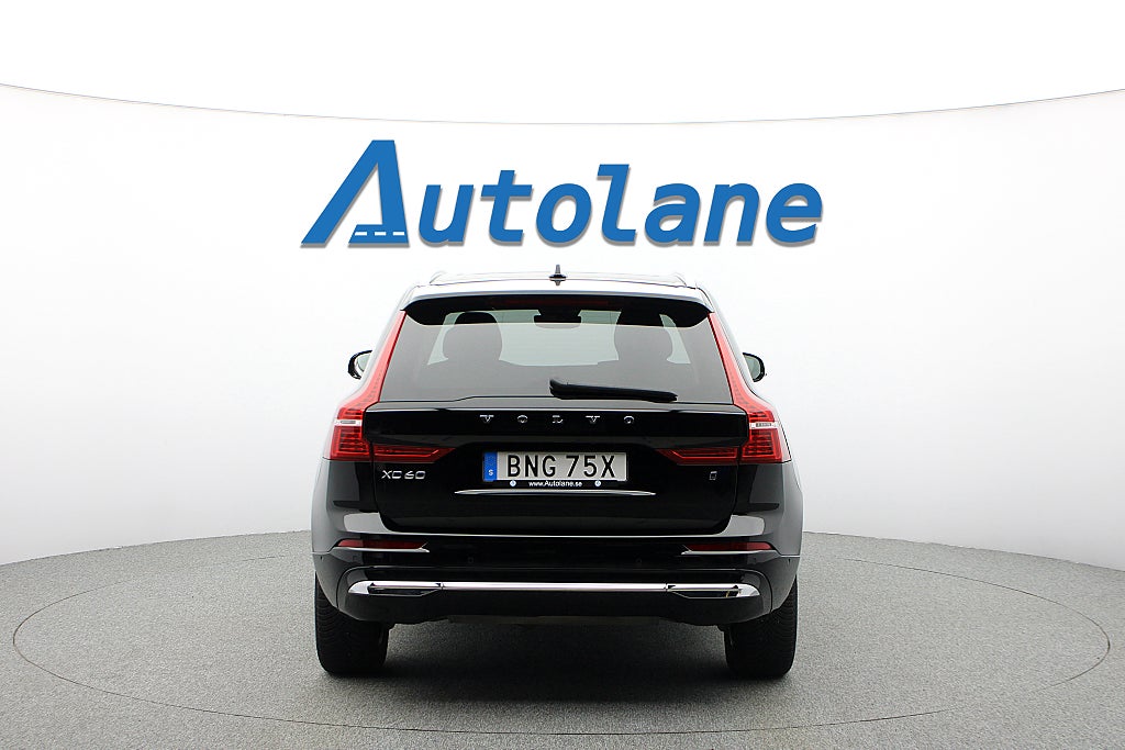 Volvo XC60 Recharge T6 AWD Core Edition Pano,Drag,360°,Värmare,GPS