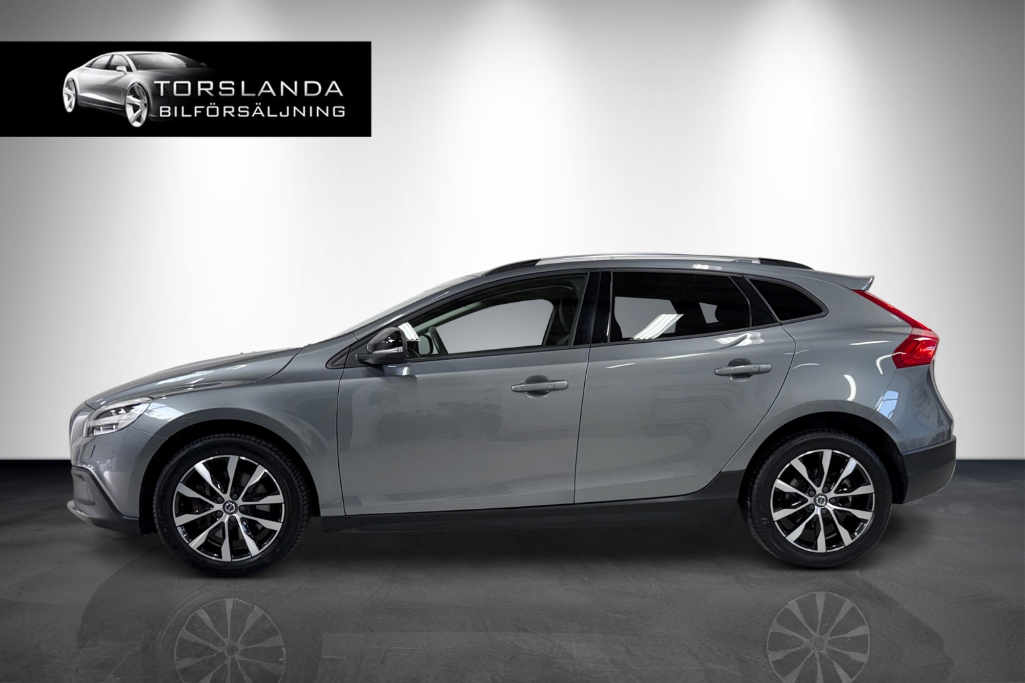 Volvo V40 Cross Country 2019, kuva 5/10