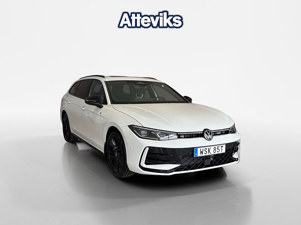 Volkswagen Passat * NY * R-line | Dragkrok | panoramasolt...