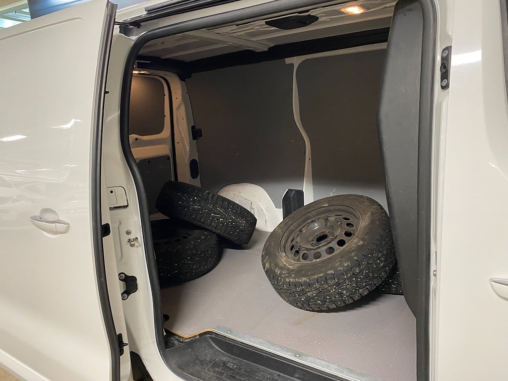 Bild på Opel Vivaro PRE L2 2.0 Diesel 177hk AUT