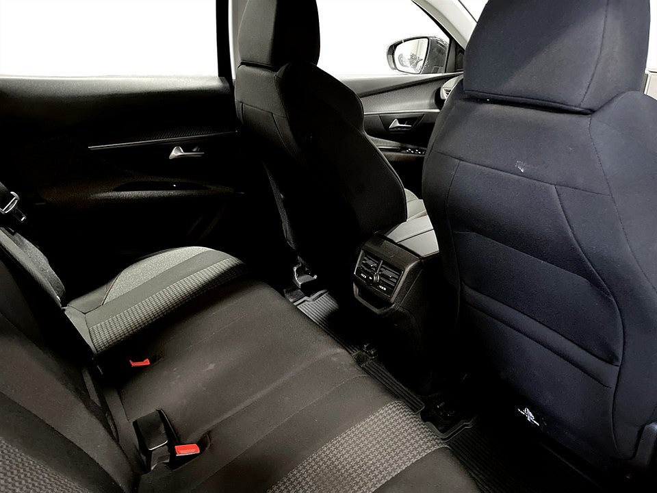 Bild på Peugeot 3008 Active 1.2 PT 130hk Aut CARPLAY P-SENSORER