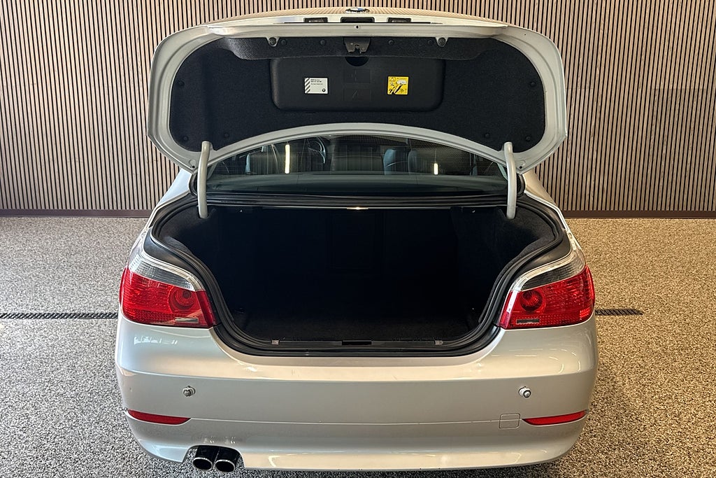 BMW 525 i Sedan