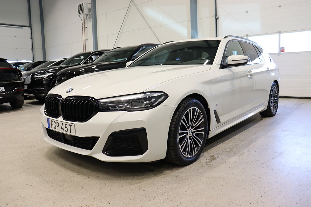 BMW 520 d xDrive Touring M Sport H/K B-Kamera Läder 190hk