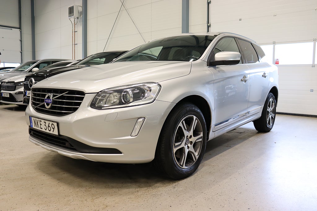 Volvo XC60 D4 AWD Summum Pro Pano Läder Värmare Kamrembytt 181hk