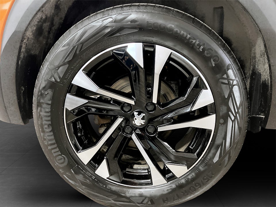 Bild på Peugeot E-2008 Allure 50kWh 136hk Aut B-KAMERA CARPLAY