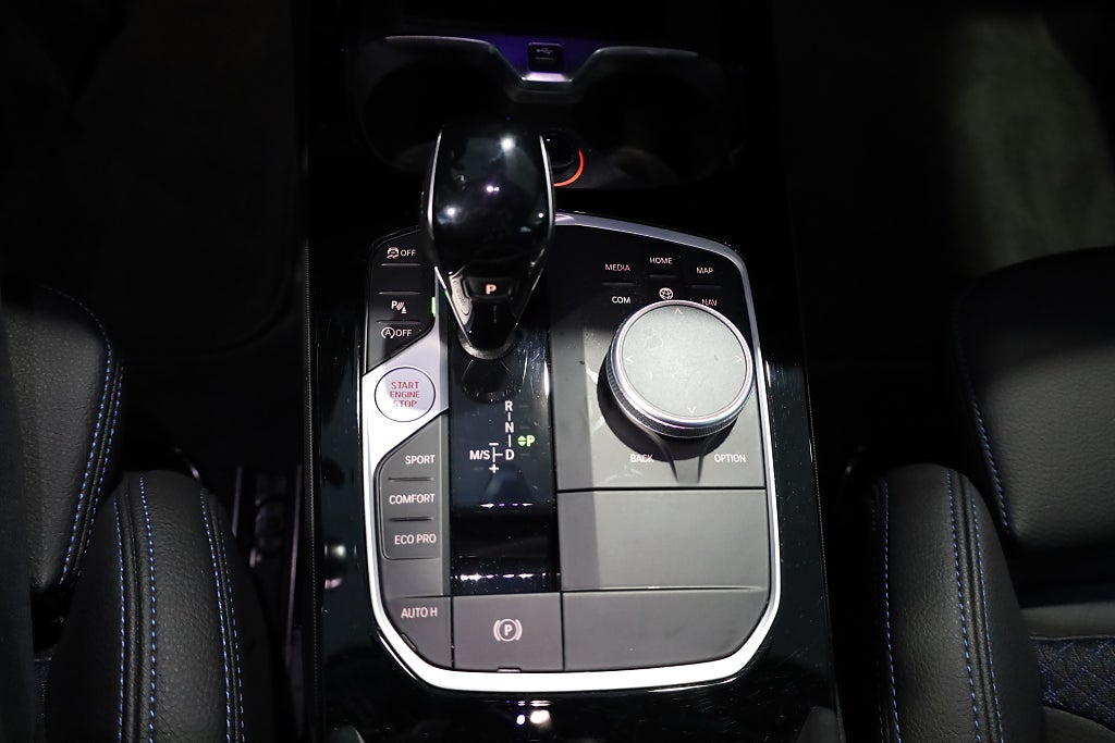 BMW 118I Steptronic M Sport Navi PDC CarPlay Rattvärme Laptimer 2022