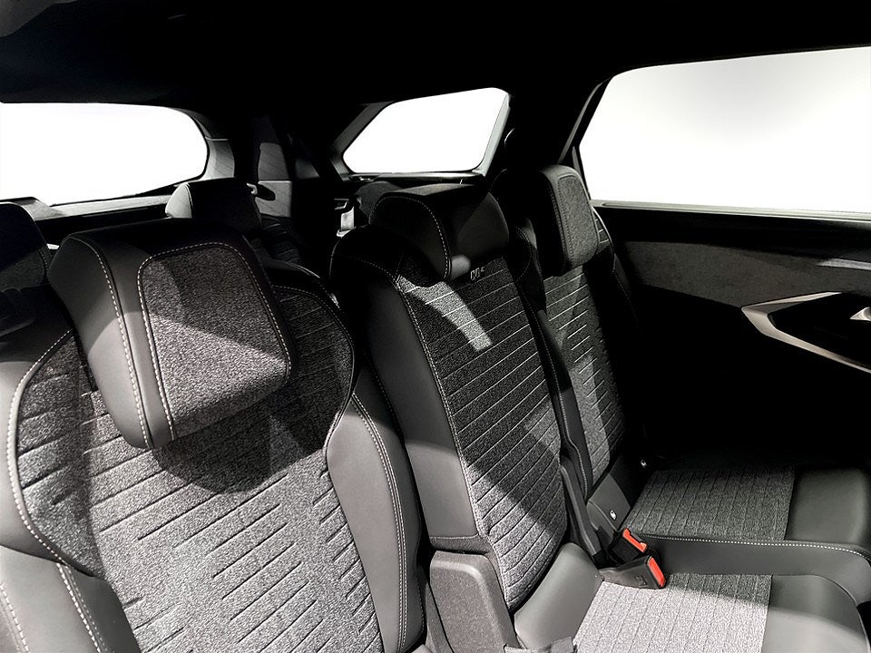 Bild på Peugeot 5008 Allure Hybrid - KAMPANJ! PRIVATLEASA FRÅN 24 MÅN