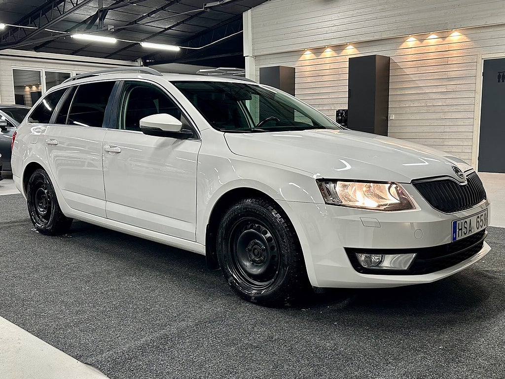 Skoda Octavia Kombi 1.6 TDI Ambition, Plus Nybes Ny kamrem Drag 105hk