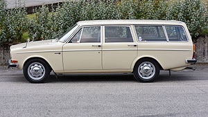 Volvo 145 Sport T28 B18B har renoverats till toppskick. Foto: Bilweb Auctions