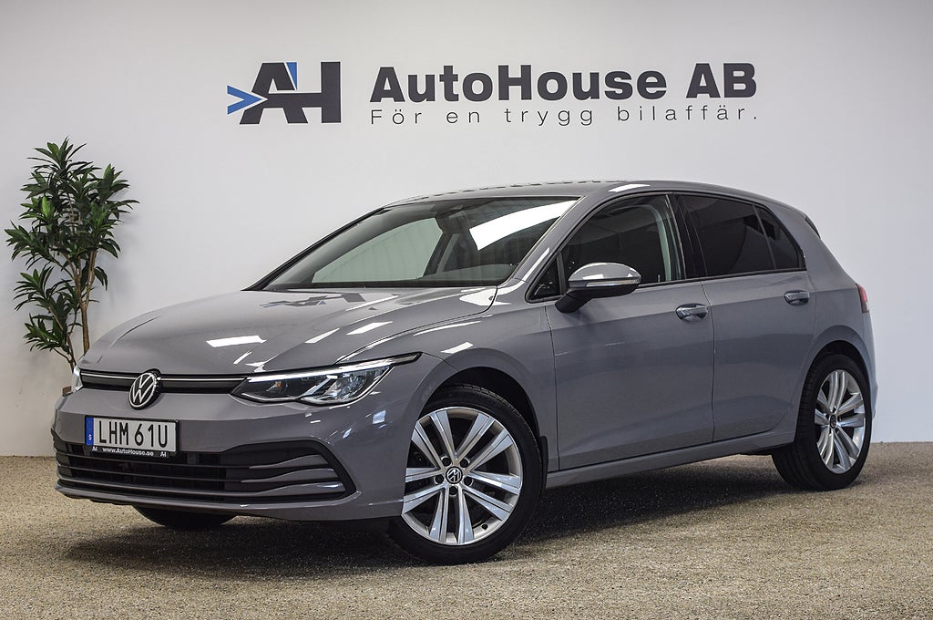 Volkswagen Golf 1.0 TSI P-Sensorer Rattvärme CarPlay Garanti