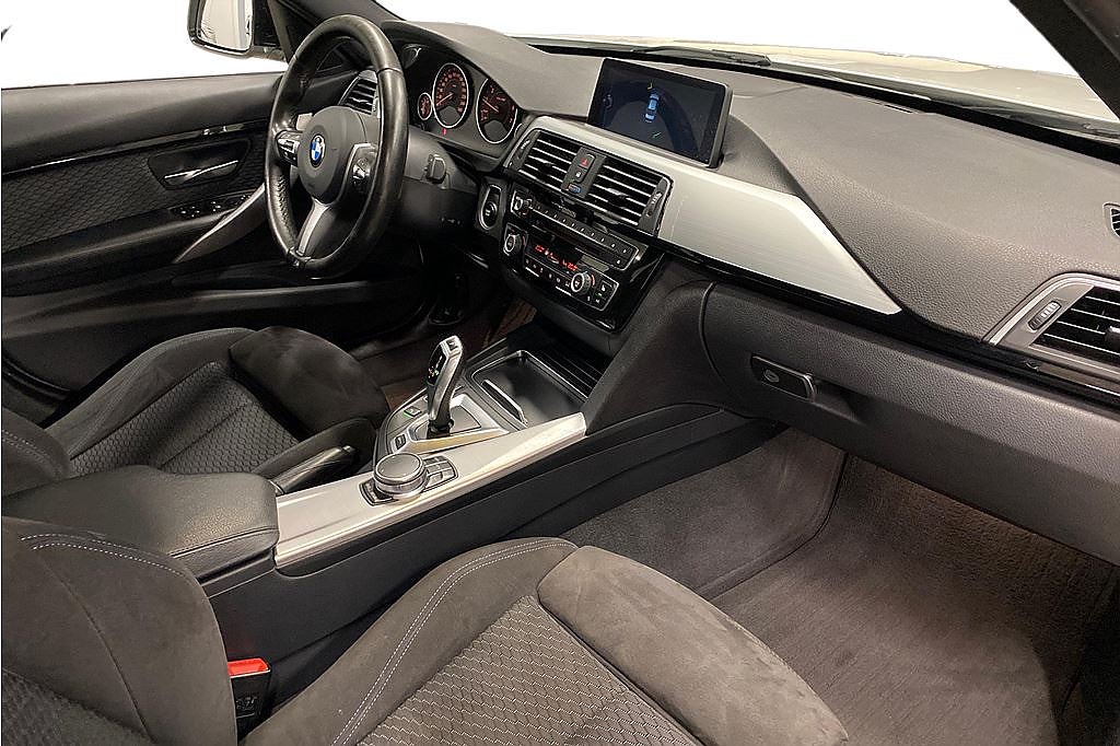 BMW 330e M-Sport, Teknikpkt, Navi, 2 brukare