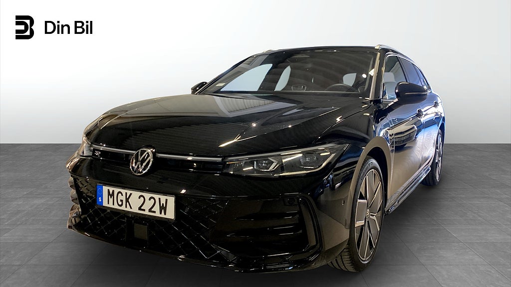 Volkswagen Passat Sportscombi R-line Black 1.5 TSI eHybrid 272 hk Panorama/GPS