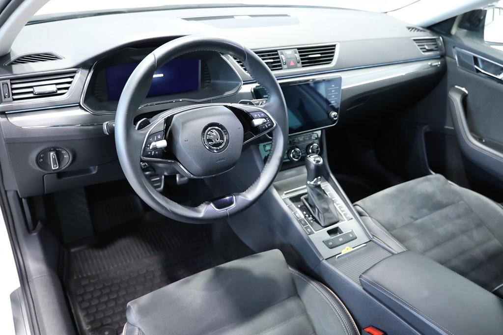 Skoda Superb 2024, bild 6/10
