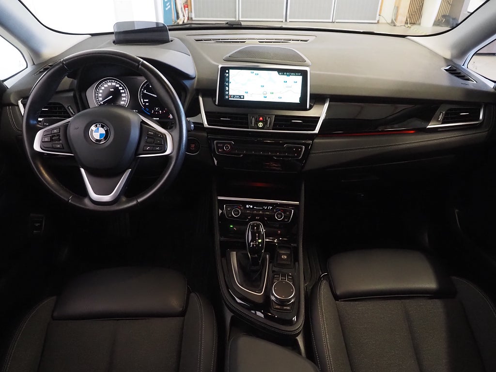BMW 220 d xDrive Active Tourer Sport line M-Värm Navi Drag 2019