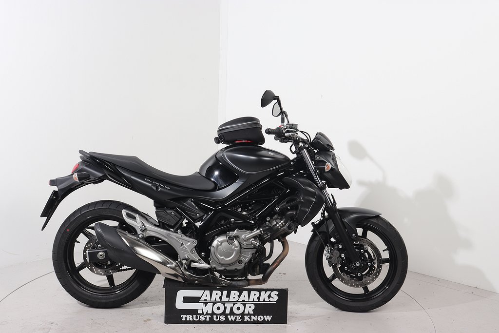 Suzuki SFV650 Gladius 