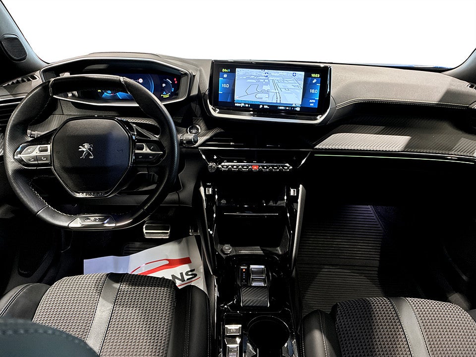 Bild på Peugeot E-2008 GT 50kWh 136hk Aut 360-KAMERA CARPLAY KEYLESS