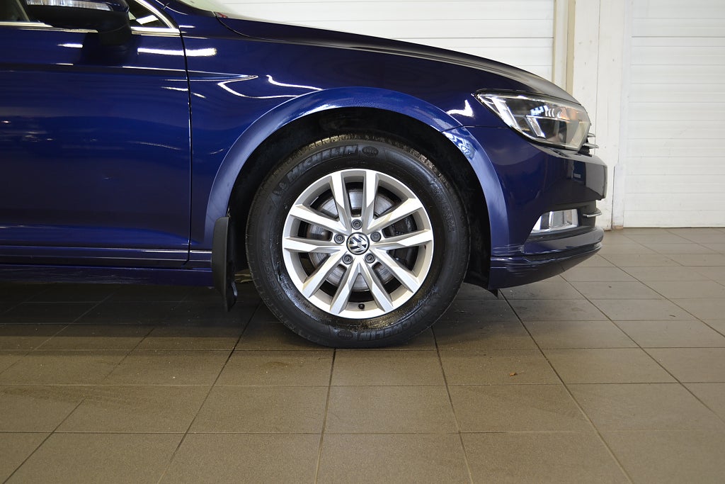 Volkswagen Passat Sportscombi 2.0 TDI 150hk Parkeringsvärmare P-Sensorer 2018