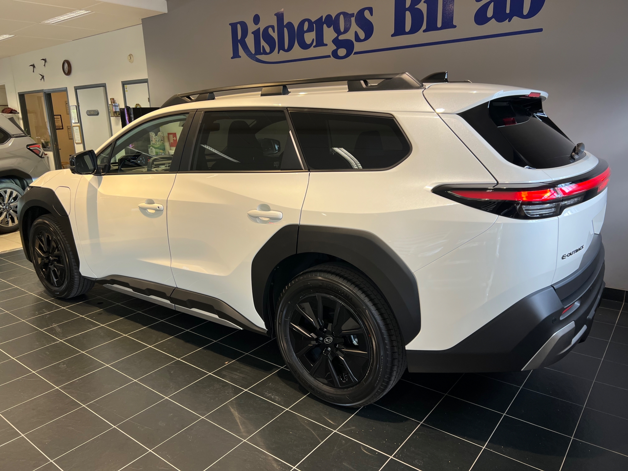 Subaru E-Outback 74.7 kWh AWD Business 2026, bild 4/10