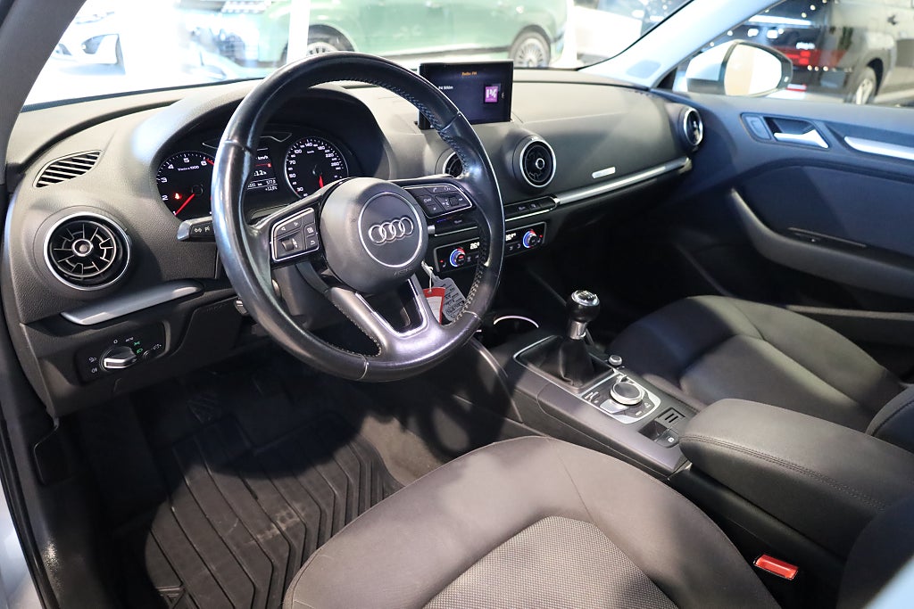 Audi A3 116hk Sportback 1.0 TFSI Comfort Drag PDC Blåtand