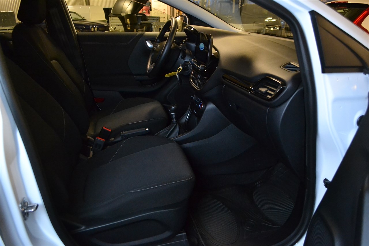 Ford Puma 1.0 EcoBoost Titanium 2024, bild 5/50