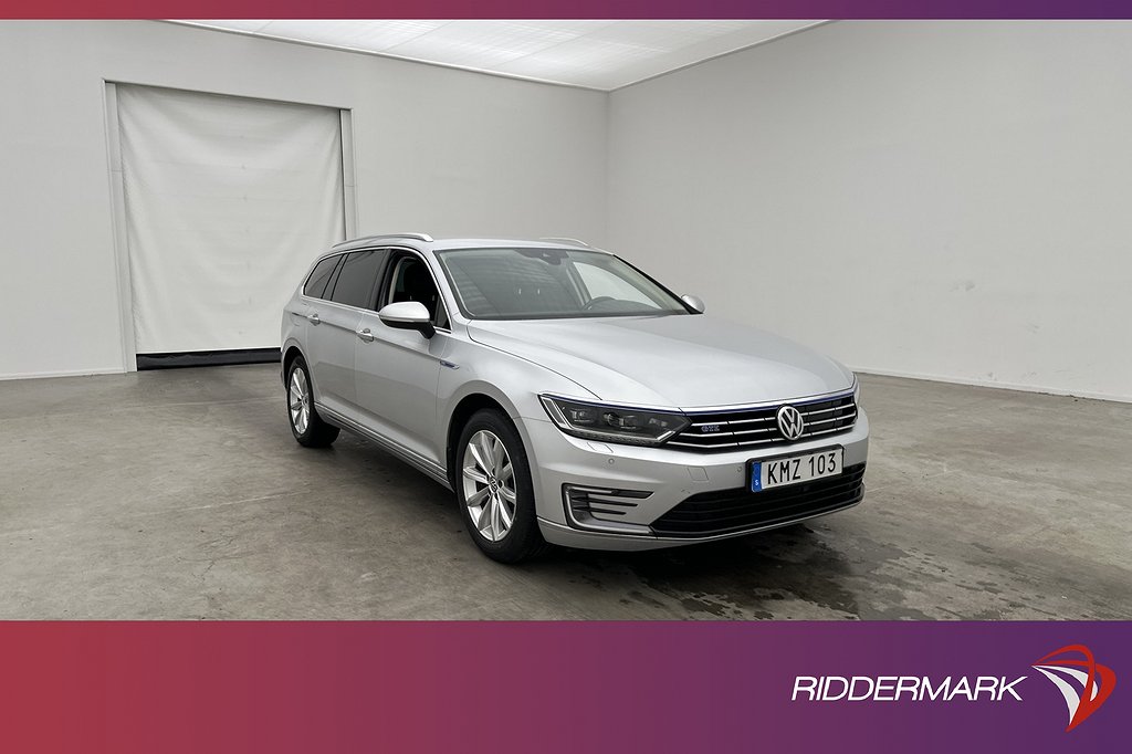 Volkswagen Passat GTE 218hk Cockpit Kamera CarPlay Drag