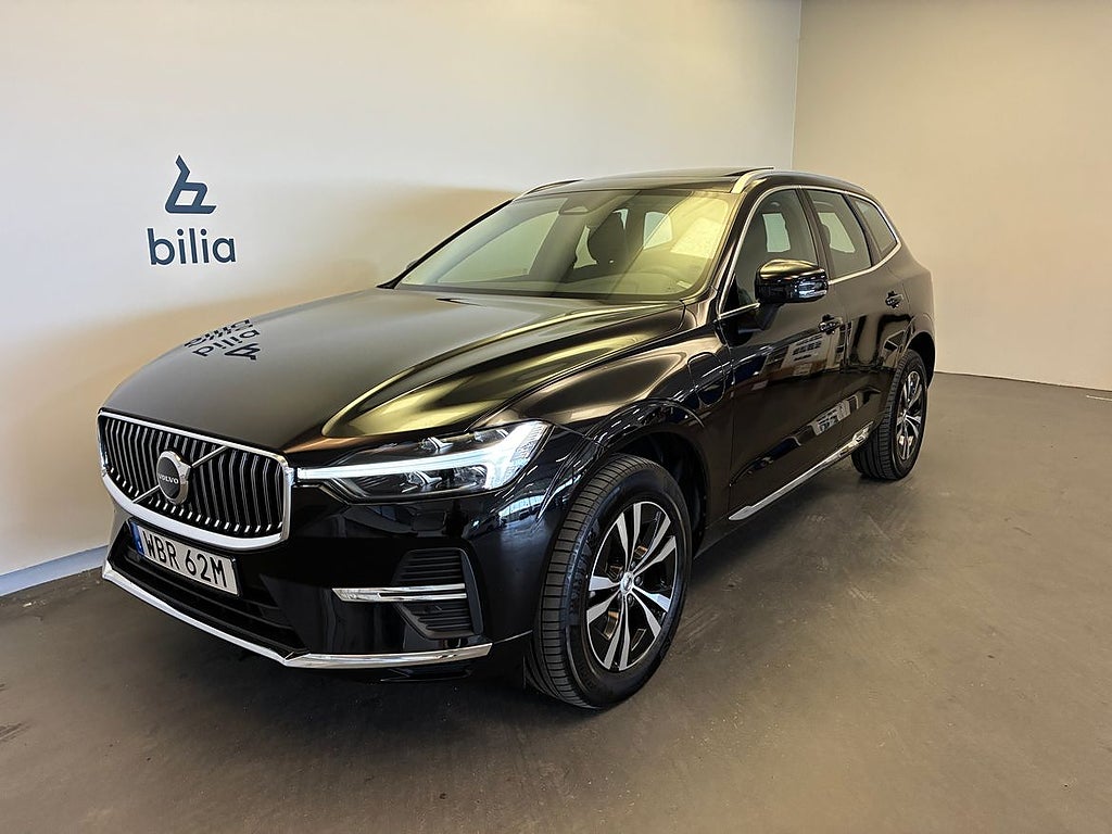 Volvo XC60 T6 Core Special Edition / Panoramatak / Dragkr...