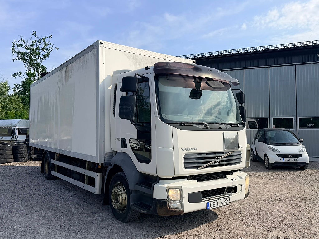 Volvo Trucks FL12 240 