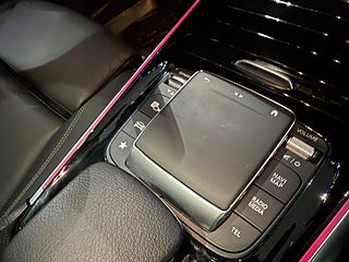 SUV Mercedes-Benz EQA 17 av 24