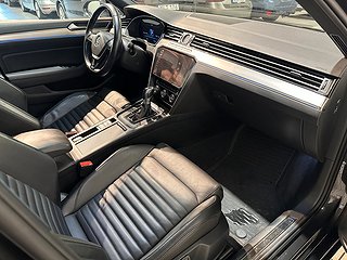 Volkswagen Passat Variant GTE Drag Cockpit Pvärm GPS SoV