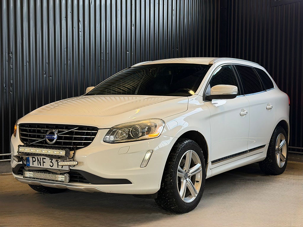 Volvo XC60 D4 AWD SUMMUM / DRAG / SKINN / KEYLESS / VOC / 181Hk