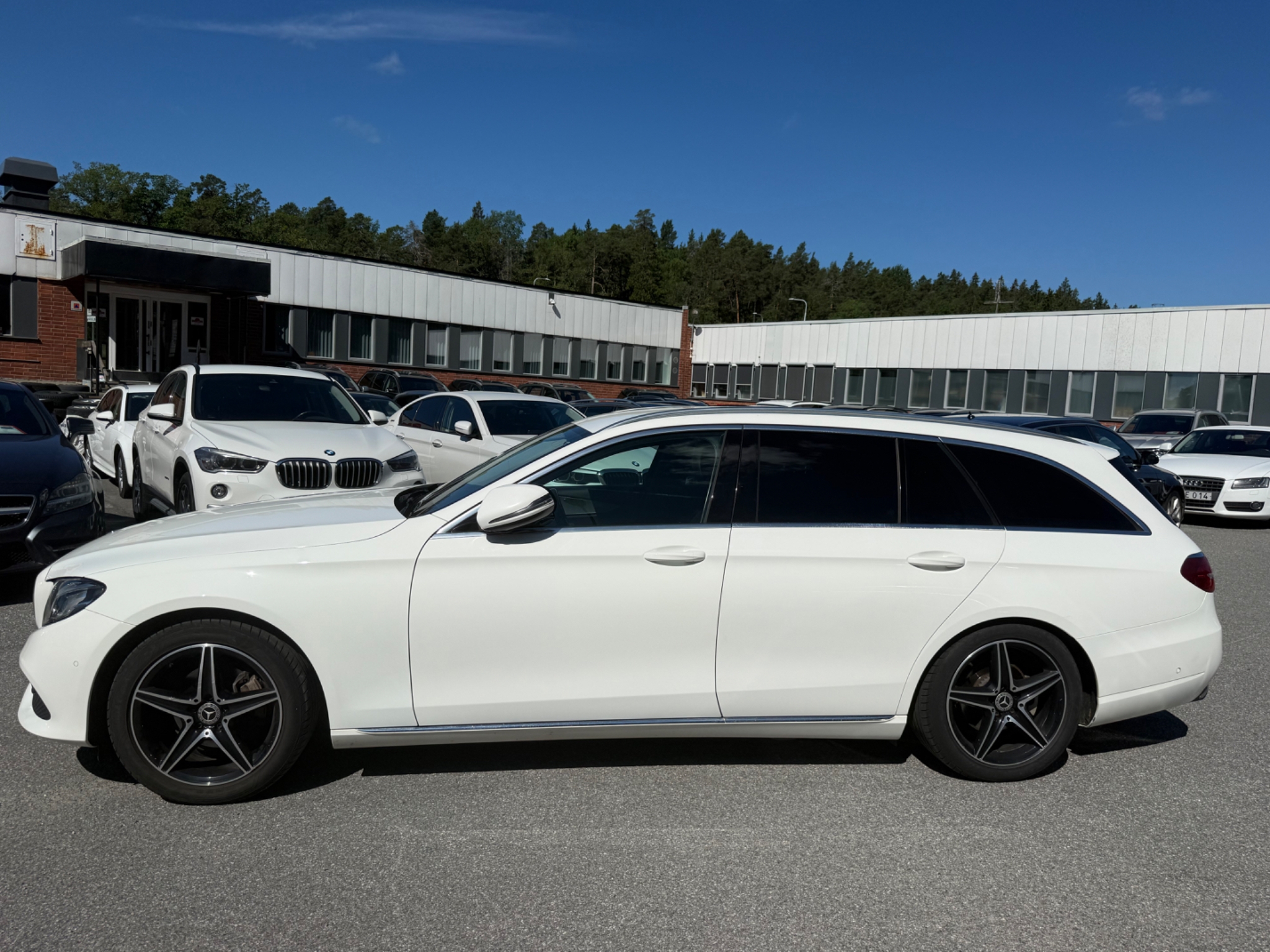 Mercedes-Benz E 2018, bild 3/10