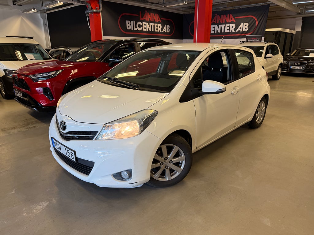 Toyota Yaris 1.33 Dual VVT-i 1 Ägare Backkamera Bluetooth LÅGA MIL