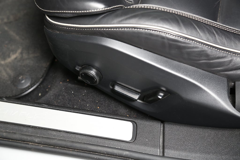 Volvo V60 Recharge T6 AWD 340hk R-Design |Navi|Kamera|Voc|