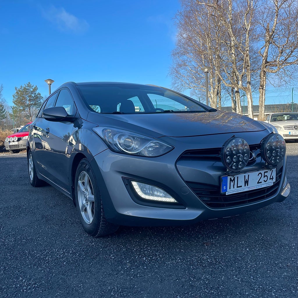 Hyundai i30 Kombi 1.6 GDI Business Euro 3 på nätauktion